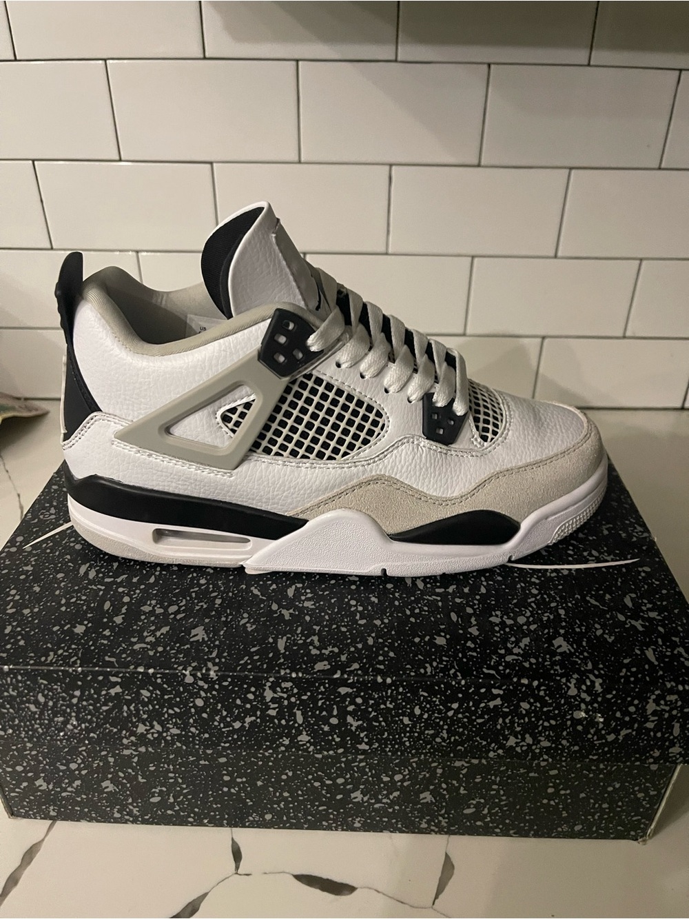 Mens Retro 4 Military Black Size 6.5.